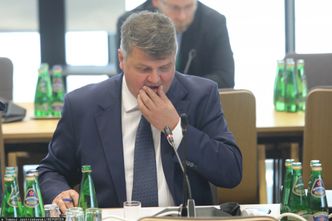 PiS obniżył emerytury funkcjonariuszom SB. Sąd cofnął już 228 takich decyzji