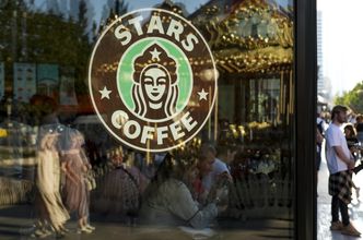 Rosyjski następca Starbucksa otworzył swoje lokale pod nowym szyldem. "To najnowszy rebranding"