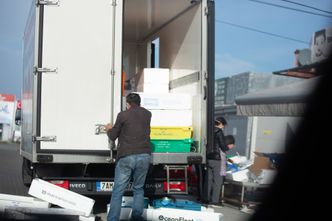 Kurier w Wielkanoc. Czy w tych dniach dojdą do nas paczki?