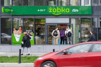 Zielona z natury. Ekologiczna transformacja największej sieci sklepów w Polsce