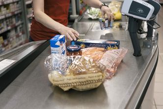 Biedronka szykuje się na trudny bój o klienta. "Polacy będą oszczędzać na żywności"