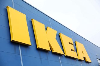 IKEA kończy przed czasem współpracę z agencją Adama Hofmana