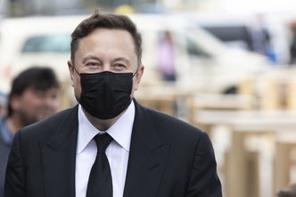 Bezwarunkowy dochód podstawowy w Walii. Elon Musk popiera eksperyment