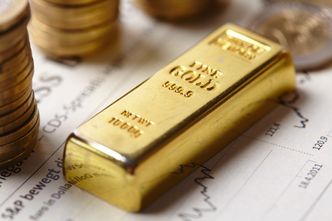 Polacy przed inflacją uciekają w złoto. Rekordy sprzedaży kruszcu inwestycyjnego