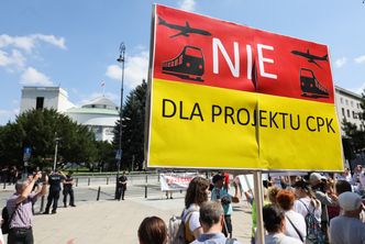 Protest w Katowicach przeciwko budowie CPK. "Bronimy naszego spokoju"
