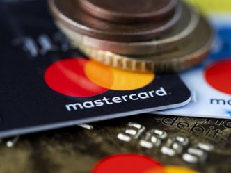 Mastercard zwiększa opłaty o 400 proc. Ucierpi handel online z Brytyjczykami