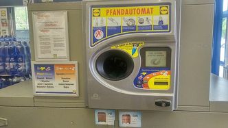 Ile wyniesie kaucja za puszkę i plastikową butelkę? "Minimum to 50 groszy"