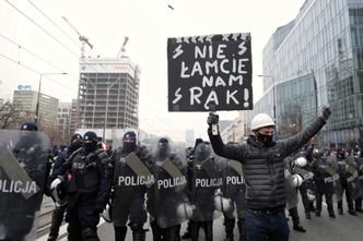 NIK skontroluje Policję. Prosiła o to opozycja po tym, jak funkcjonariusze używali siły wobec protestujących