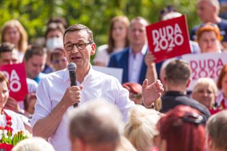 Morawiecki wypomina Warszawie prywatyzację spółki. Kilka lat temu jego bank zachwalał tę transakcję