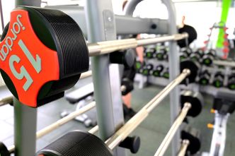 UOKiK zakończył postępowanie. Sieci fitness naruszyły prawo, zapłacą karę 32 mln zł