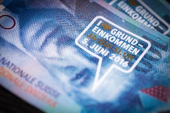 Kredyt we frankach. NBP zabiera głos w sprawie wsparcia przewalutowania