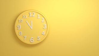 Zmiana czasu 2021 już niedługo. Czy przestawianie zegarków ma sens?