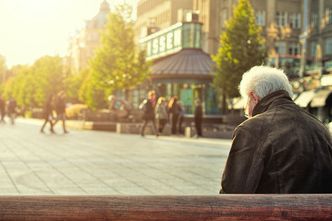 Komornik na emeryturze – jak wygląda postępowanie komornicze w przypadku emerytów?