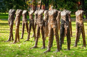 Rekord na polskim rynku sztuki. Ponad 8 mln złotych za pracę Magdaleny Abakanowicz