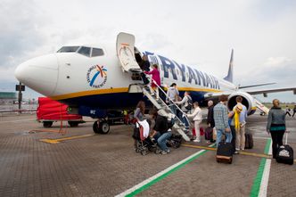 Ryanair zawiesza kolejne loty z Modlina. Nie polecimy do  Francji, Portugalii i Hiszpanii