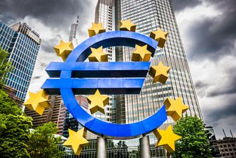 Europejska gospodarka przyspiesza. EBC umacnia euro