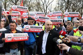 Polacy nie są sprzymierzeńcami taksówkarzy. Jedynie co czwarty popiera strajk