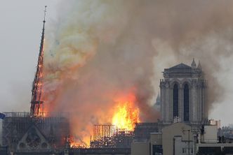 Pożar katedry Notre Dame. Wielki ogień wybuchł kilka dni po rozpoczęciu remontu