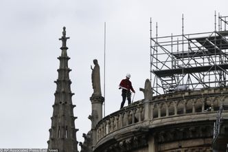 AXA wypłaci maksymalnie kilka milionów euro za dzieła w Notre Dame. Koszty odbudowy zabytków ponosi państwo