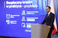 Warszawa, 14.03.2023. Minister rozwoju i technologii Waldemar Buda podczas konferencji prasowej premiera Mateusza Morawieckiego w siedzibie Kancelarii Prezesa Rady Ministrów w Warszawie, 14 bm. Podczas spotkania szef rządu zaprezentował założenia nowego programu wsparcia mieszkalnictwa. (amb) PAP/Rafał Guz