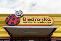 Właściciel sieci sklepów Biedronka - firma Jeronimo Martins Polska - zatrudnia najwięcej osób w kraju