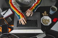 Księgowa musi zwrócić pracodawcy pieniądze za "kradzież czasu". Zdj. ilustracyjne