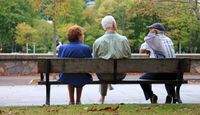 W 2023 r. emeryci mogą liczyć na rekordową waloryzację. Taka ma być emerytura minimalna