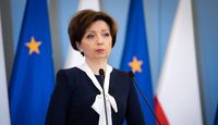 Wkrótce wypłata "czternastek". Minister Marlena Maląg ostrzega przed oszustami