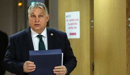 Orban się chwali, a Węgrzy protestują. Nie chcą kolejnych fabryk