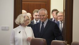 Euro w Polsce. Obniżka stóp procentowych byłaby teraz problemem