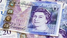 Kurs funta mocno w dół. Winny brexit i brytyjscy politycy