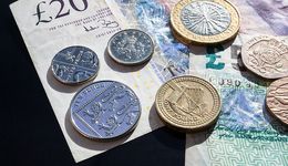 Funt traci na wartości. Inwestorzy czekają na decyzje w sprawie brexitu