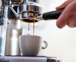 Kontuzja podczas wyjścia na kawę to nie wypadek przy pracy? Jest orzeczenie sądu. Kiedy pracownik dostanie odszkodowanie?