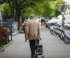 Mimo obniżki wieku emerytalnego, seniorzy wciąż pracują. Emerytury za niskie?