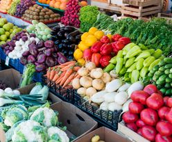 Ceny owoców i warzyw. Ekspert: Pogoda przesuwa sezon, jeszcze może być taniej