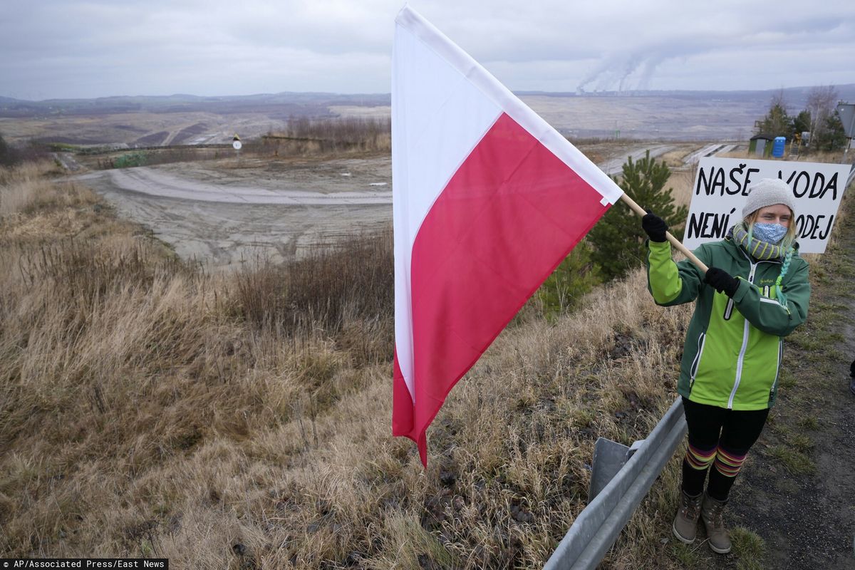 turow.  Polsko převedlo do Česka 45 milionů eur