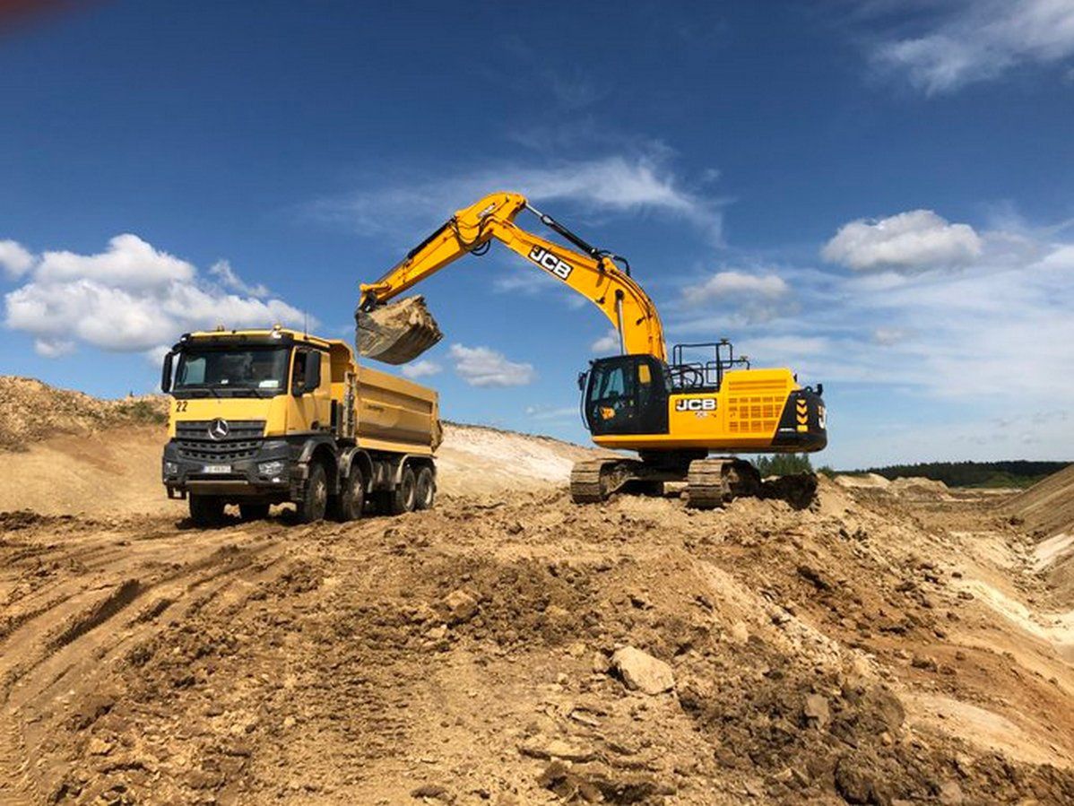 GDDKiA begins construction of a new highway.  On the way to the so-called stronghold of the Law and Justice Party