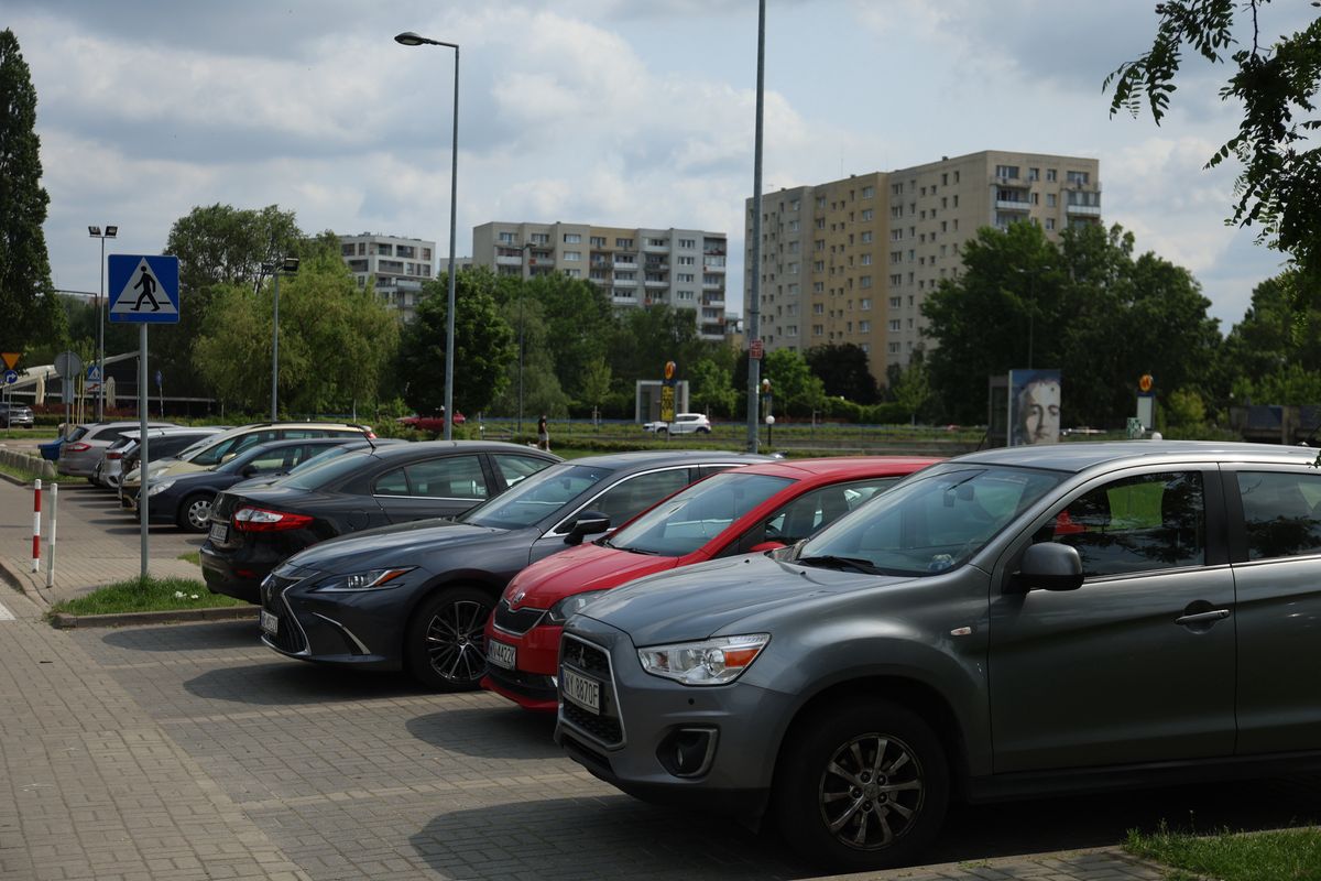 Les SUV devraientils payer plus pour le stationnement ? C'est ce qu'a