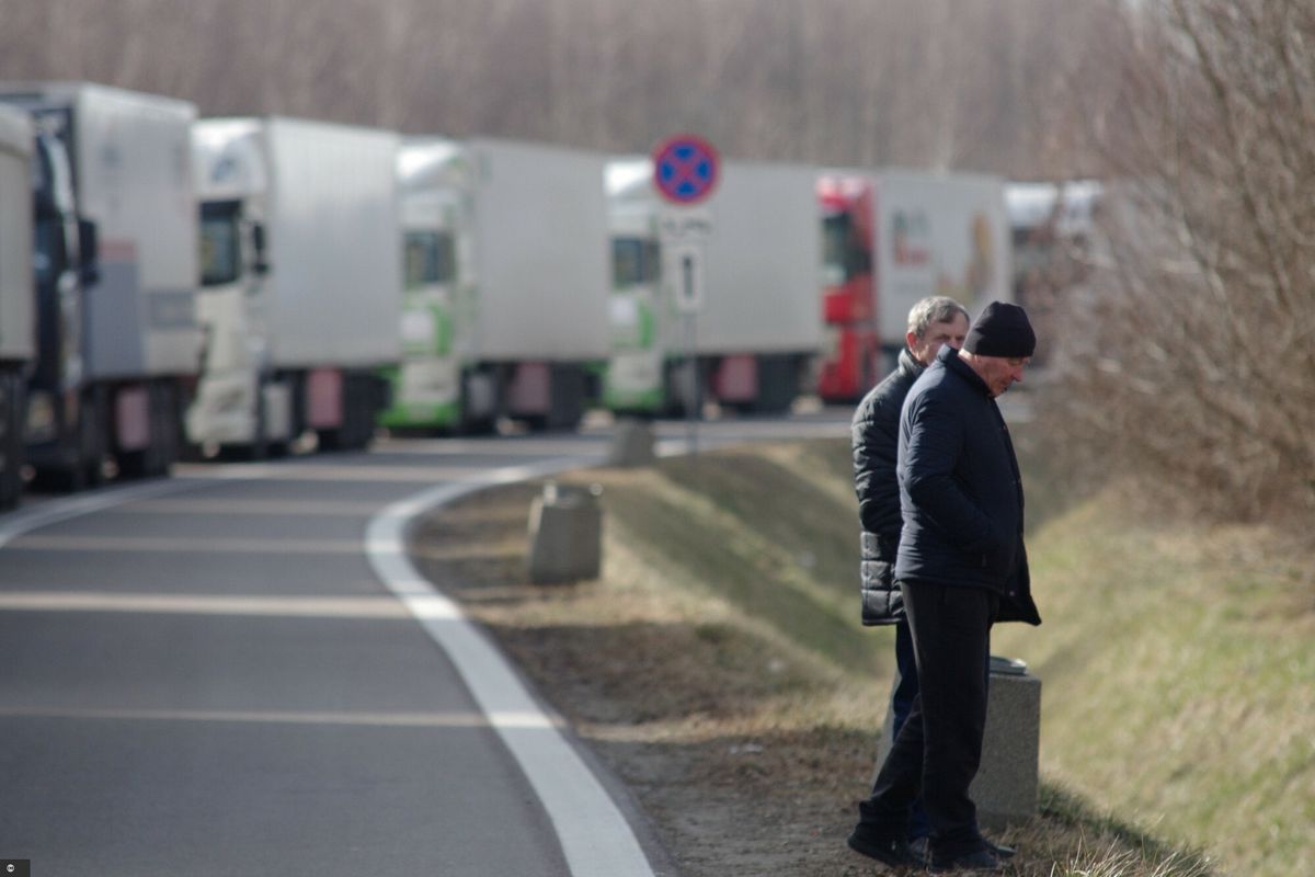 Los conductores rusos y bielorrusos escucharon las sanciones.  Dejan cortésmente las carreteras de la Unión Europea