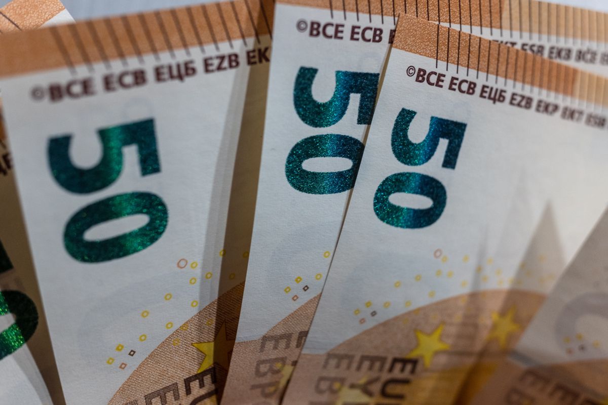 Poles started to run away from the zloty.  Increasingly, they are saving in foreign currencies