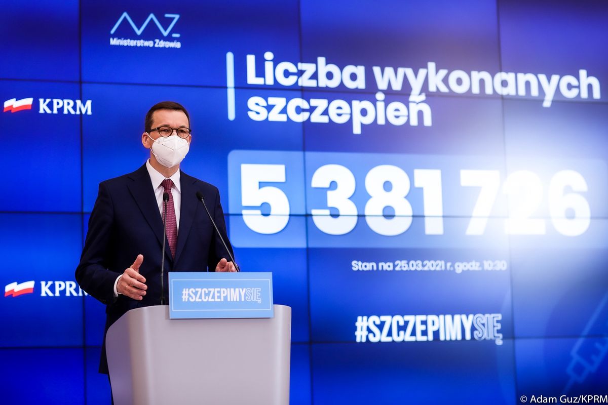 Rada Medyczna się rozpada. Trzynastu z siedemnastu członków złożyło rezygnację - Money.pl