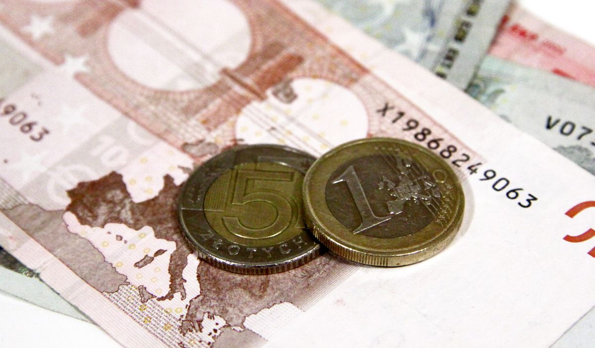 Kursy walut. Poziom 4,60 barierą dla euro Money.pl