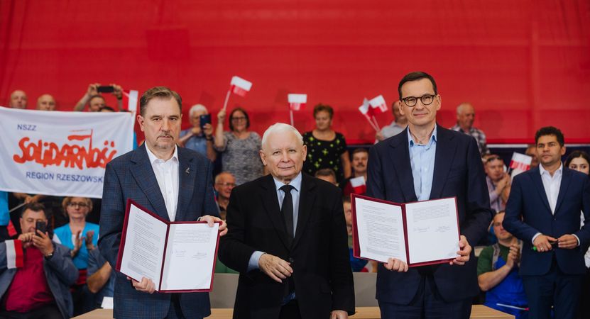 "Miękkie niszczenie kolejnej instytucji". Centrale związkowe o umowie między "S" a rządem