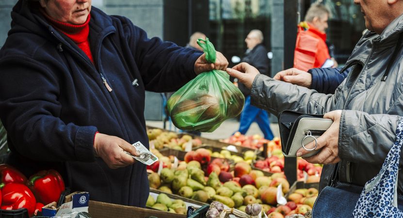 Wędlina na plasterki i jajka na sztuki. "Zmiana jest ewidentna"