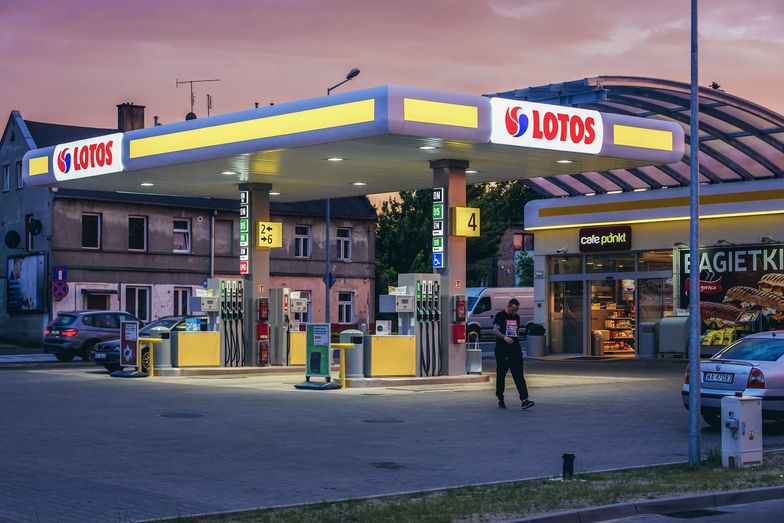 Grupa Lotos miała wstępnie 0,18 mld zł oczyszczonej EBITDA LIFO w IV kw.