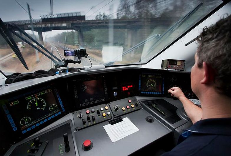 PKP Intercity zleciło firmie Olkol modernizację 20 lokomotyw za 199,3 mln zł