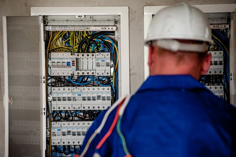 Ceny kontraktów terminowych na energię elektryczną wystrzeliły.