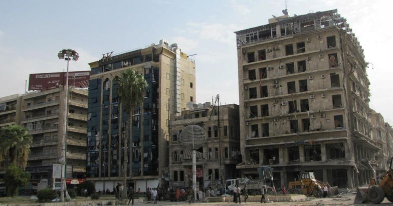 Do nalotów doszło w Al-Bab w prowincji Aleppo. Na zdjęciu zniszczona</br>stolica regionu