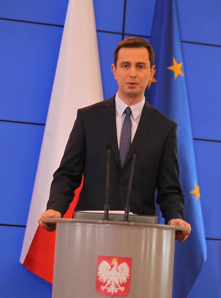Polityka prorodzinna i aktywizacja bezrobotnych. Minister się chwali, związki krytykują