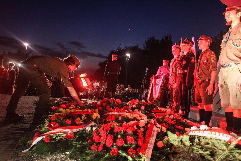 Na Kopcu Powstania Warszawskiego zapalono ogień pamięci